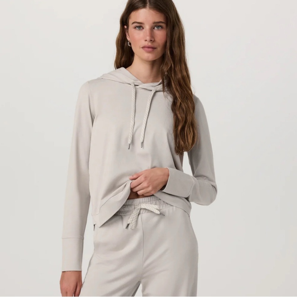 Vuori Halo Essential Hoodie